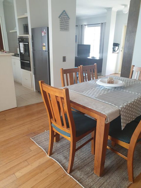 Beachside Retreat 2 - Australian Directory 2