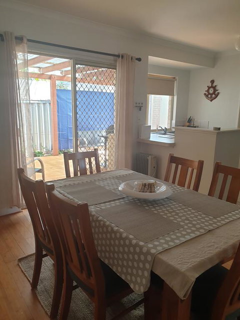 Beachside Retreat 2 - Australian Directory 1
