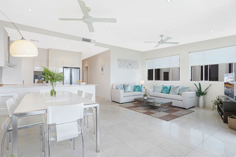 Beachside Vibes, Sunshine Beach - Australian Directory 3