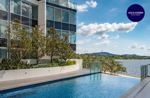 Beautiful Modern Lake View Apartment - Australian Directory 0
