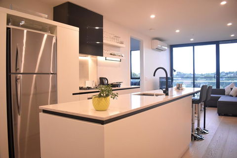 Beautiful Private Room - Australian Directory 0