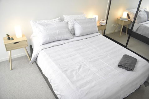 Beautiful Private Room - Australian Directory 1