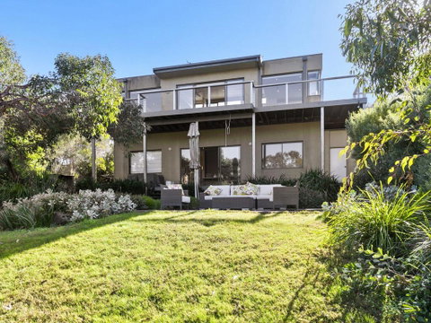 BELLE VUE ANGLESEA - Australian Directory 0