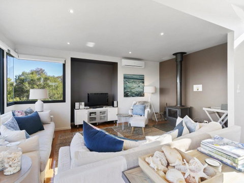BELLE VUE ANGLESEA - Australian Directory 3