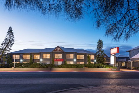 Bellevue On The Lakes - Australian Directory 0