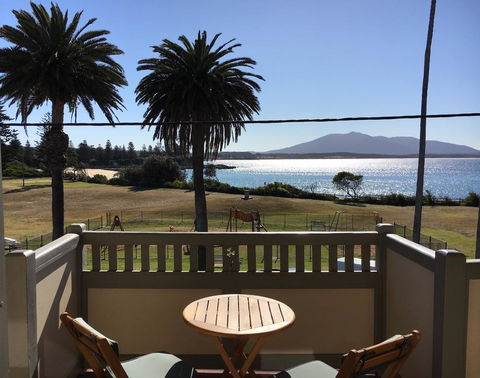 Bermagui Beach Hotel - Australian Directory 0