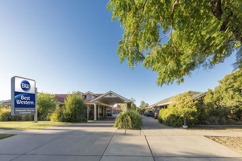 Best Western Ambassador Motor Inn & Apartments - Australian Directory 1
