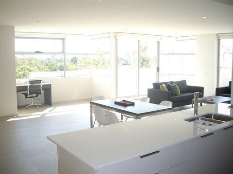 Best Western Plus The Tudor Box Hill - Australian Directory 1