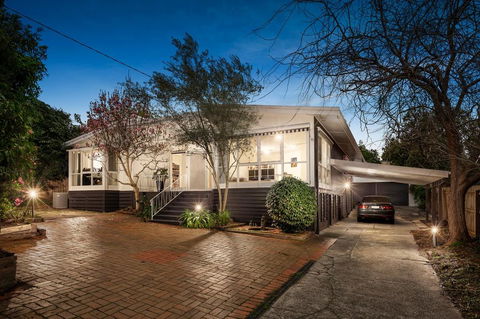 Big Room 12km To City Near Boxhill, Melbourne - Australian Directory 2