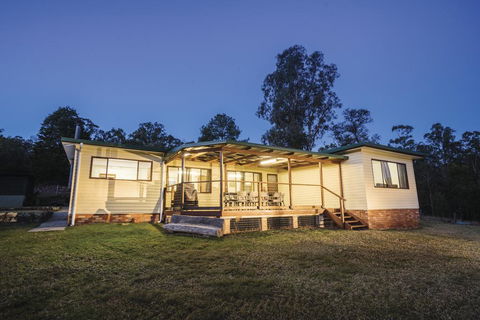 Big Yango House - Australian Directory 0