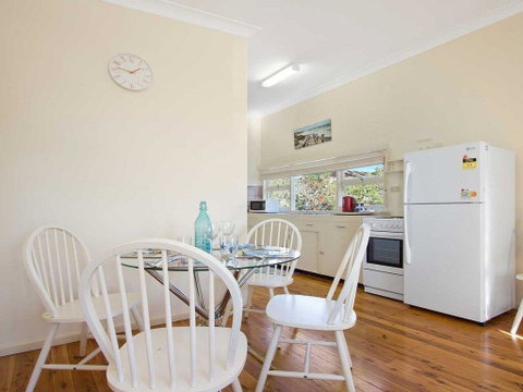 BiJ's On The Beach - 200 Metres To The Water - Australian Directory 1