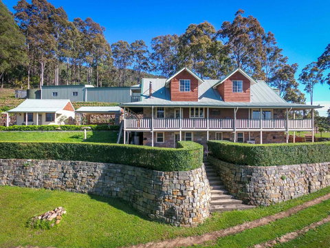 Bimbadeen Mountain Retreat - Australian Directory 0