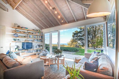 BIMBADEEN ON BUSTY - BIMBADEEN ON BUSTY - Spectacular Views & Wifi - Australian Directory 0