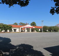 Bishops Lodge Narrandera - Australian Directory