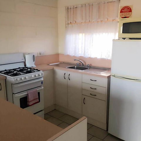 Black Swan Motor Inn - Australian Directory 3