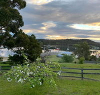 Blossoms on the Bay - Nubeena - Australian Directory