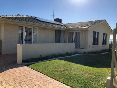 Blue Bay Beach Getaway - Australian Directory 2