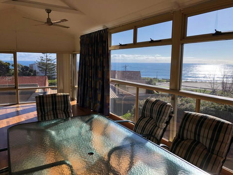 Blue Bay Beach Getaway - Australian Directory 0