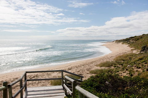 Blue Bay Beach Stay - Mandurah - Australian Directory 1