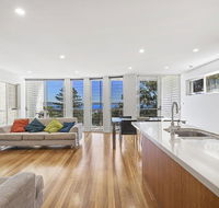 Blue Bird at Nelson Bay - Australian Directory