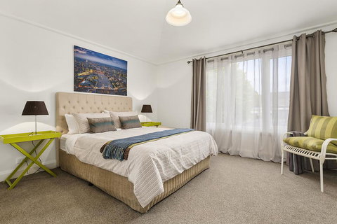 Blue Rosella On Piper - Australian Directory 2