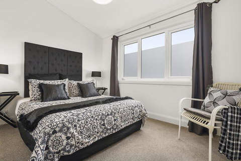 Blue Rosella On Piper - Australian Directory 1