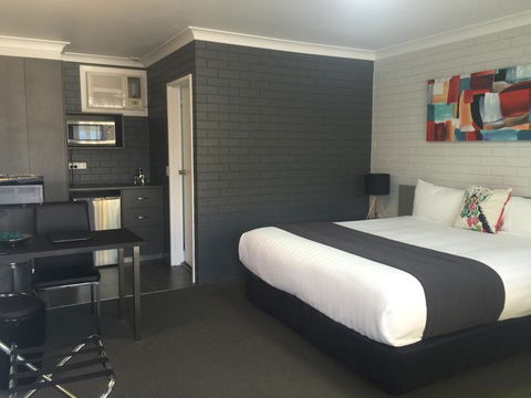 Blue Violet Motor Inn - Australian Directory 0