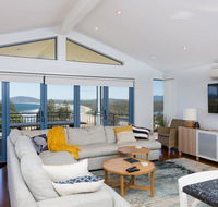 Blue Waters at Gerroa - Australian Directory