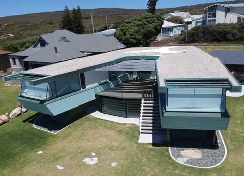 Boathouse - Nearly In The Water And Wonderful Views - Australian Directory 1