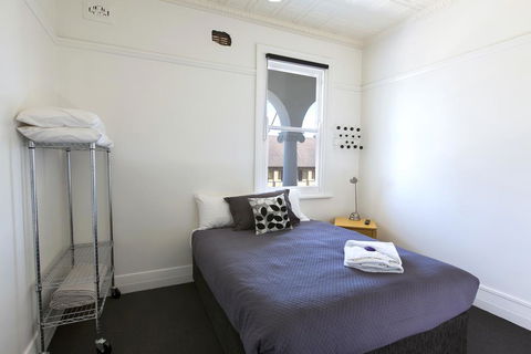 Boatrowers Hotel Stockton - Australian Directory 3