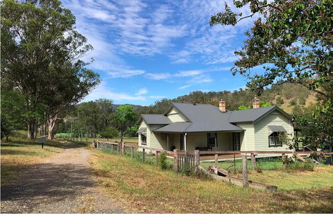 Bobby's Country Rental - Australian Directory 0