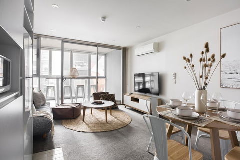 Boho On Morphett-In The Heart Of The CBD - Wifi - Nespresso - Netflix - Australian Directory 0