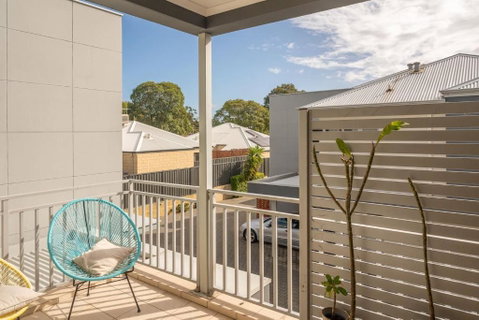 The Nordic Nook - A Relaxed Redcliffe Stay - Australian Directory 1