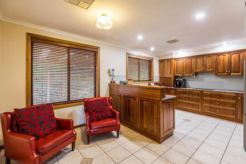 Watervale Hotel Guesthouse - Australian Directory 3