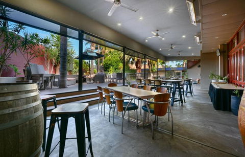 Westland Hotel Motel - Australian Directory 3