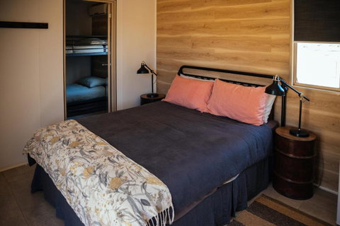 Wooramel River Retreat - Australian Directory 1