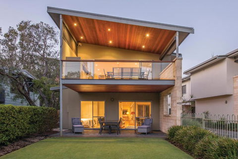XYZ Holiday Home - Australian Directory 1
