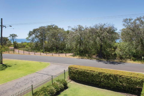 XYZ Holiday Home - Australian Directory 2