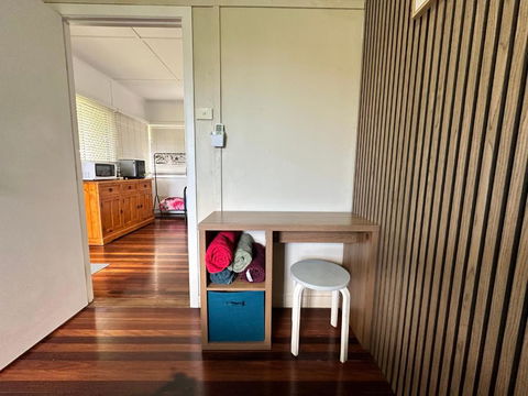 Zen Escape Guest House- Hidden Little Gem, Funky Corner, Boutique Granny Flat - Australian Directory 1