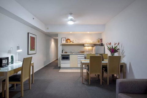 ZEN CITY & SEA Executive 1-BR Suite In Darwin CBD - Australian Directory 0
