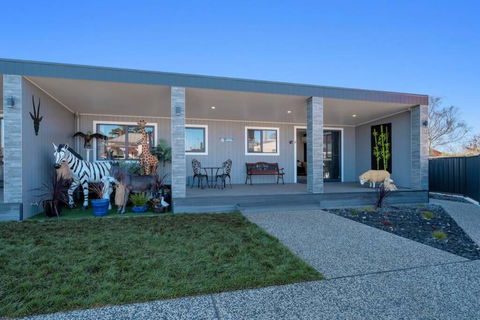 Zoo Villas: Villa Giraffe - Central Wynyard - Australian Directory 2
