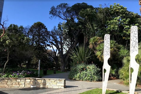 Perth Scavenger Hunt: Perched On A Swan - Australian Directory 2