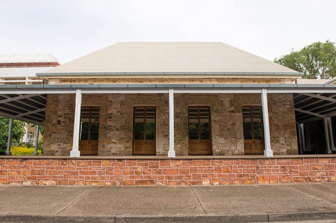 Private WW2 Bombing Of Darwin Tour - Australian Directory 5