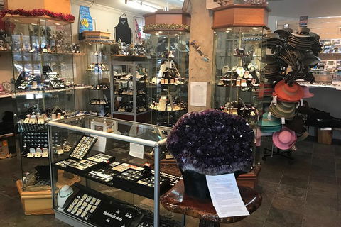 Adelaide City Highlights With Hahndorf And Mt. Lofty - Australian Directory 2
