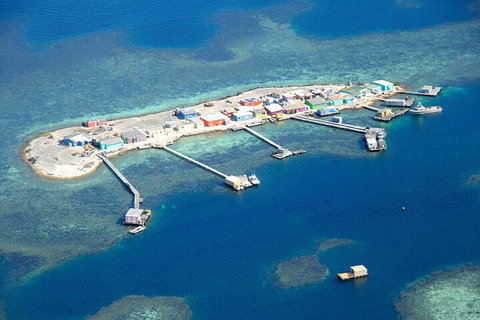 Abrolhos Islands Fixed-Wing Scenic Flight - Australian Directory 3