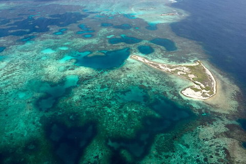 Pink Lake + Abrolhos Islands Scenic Flight - Australian Directory 5