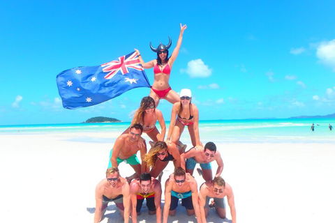 Sail, Snorkel, SUP & Kayak Charter Whitsundays - Australian Directory 3