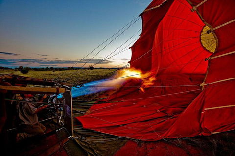 Early Morning Ballooning In Alice Springs - Australian Directory 0