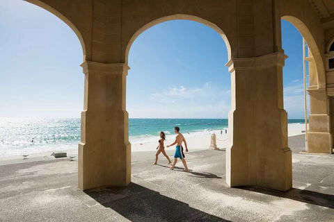Wonderful Perth Self-Guided Audio Tour - Australian Directory 2
