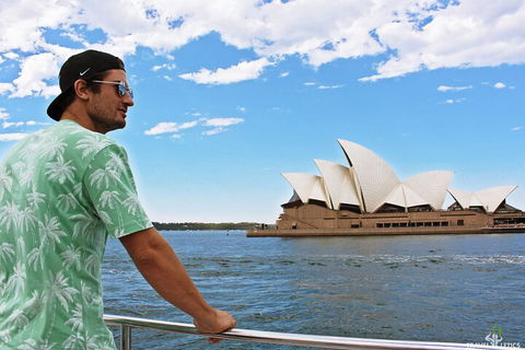 Sydney Harbour Hop-on Hop-off Cruise - Australian Directory 3